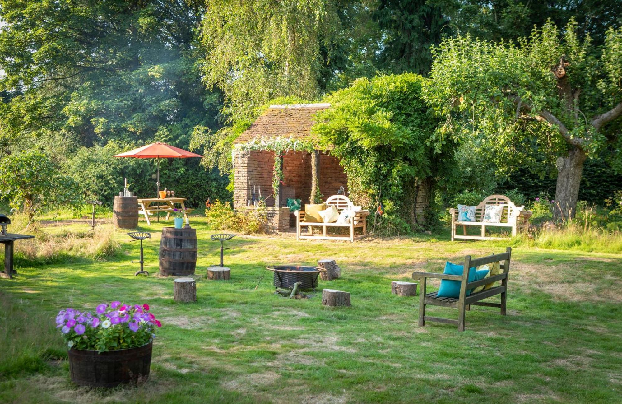 Hotel Stargazer Glamping Uk The Mahal 8 People à Ross-on-Wye Extérieur photo